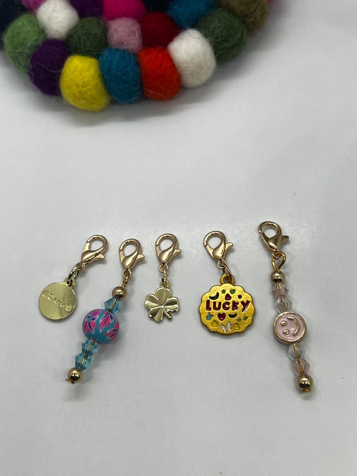 Spark of Luck (5 x charms bonnet)