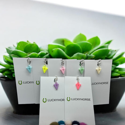 Collection Letters by Lucky Horse - V